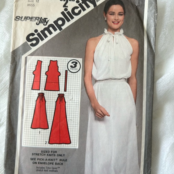 Vintage Sewing Patterns - Picture 12 of 16
